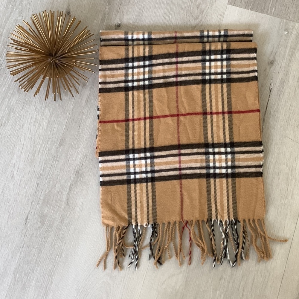 Dillard's plaid fringe classic scarf tan black unisex fall winter - Picture 8 of 8